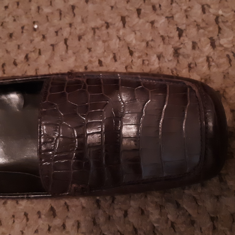 Vintage Bandolino Croc Leather Loafers - Picture 7 of 7